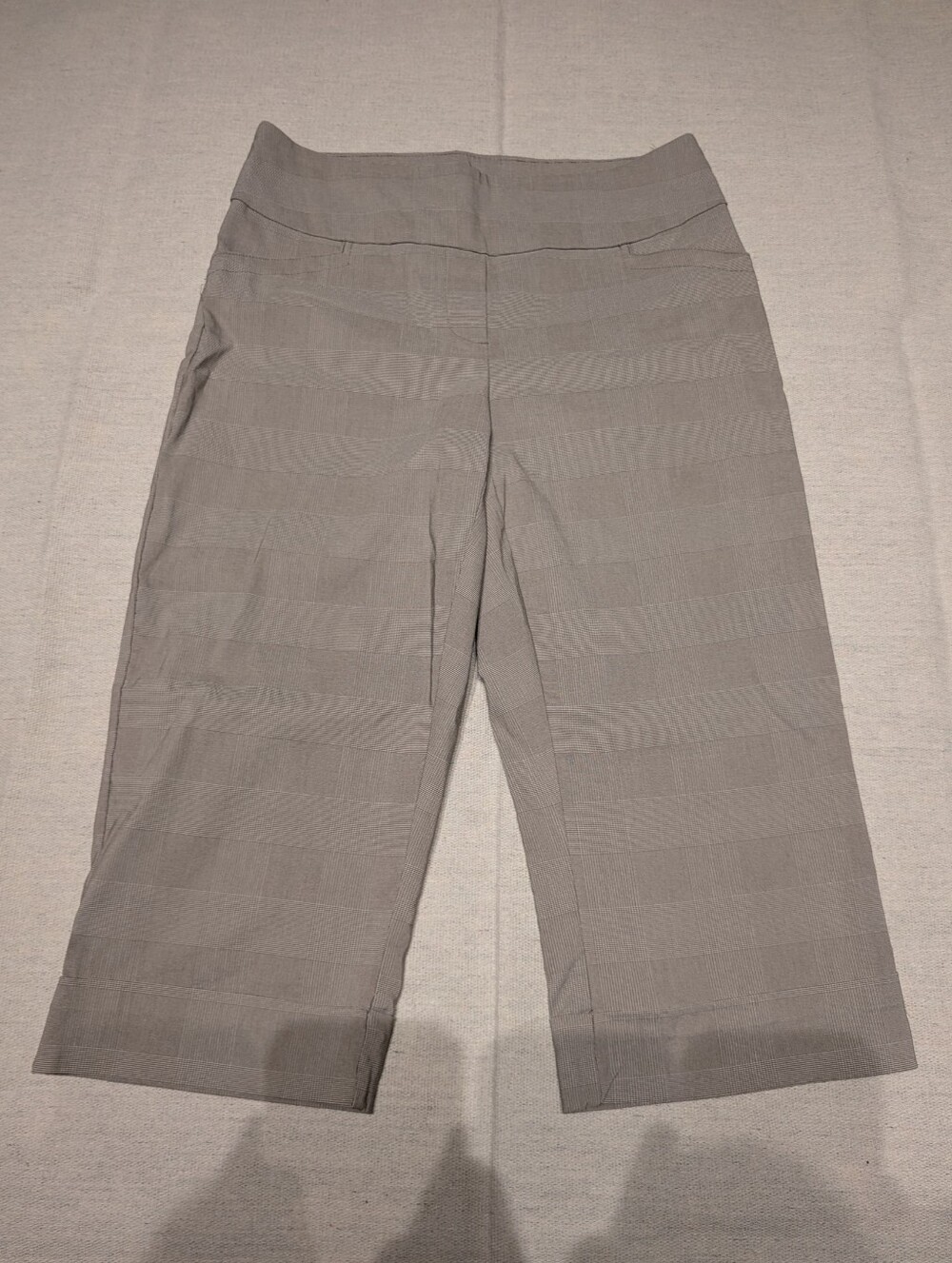 Reitmans Micro Plaid Capris women's 6 petite